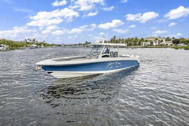 38' Boston Whaler 2022 Yacht For Sale